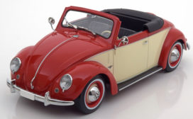 voiture rouge et blanche cabriolet