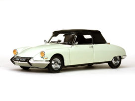 voiture cabriolet blanche