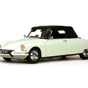 voiture cabriolet blanche