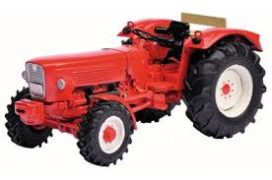 vieu tracteur rouge sans cabine