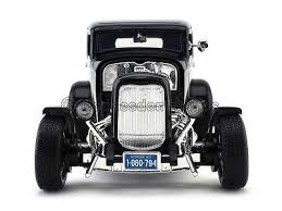 vieille voiture hot rod noire