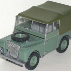 vieille jeep verte