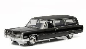 vieille limousine noire