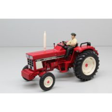 vieux tracteur agricole rouge