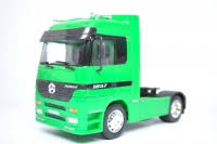 tracteur de camion vert