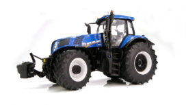 gros tracteur agricole bleu et noir