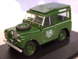 vieille jeep verte