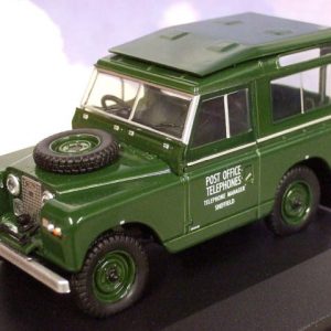 vieille jeep verte