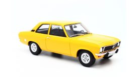 vieille voiture jaune