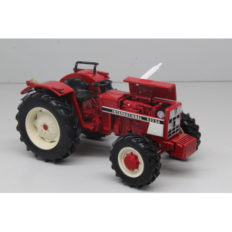 vieux tracteur agricole rouge