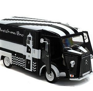 vieux camion noir et blanc