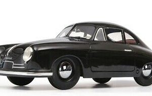 vieille voiture noire coupe