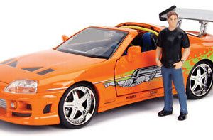 voiture de film orange