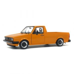 vieille voiture pick up orange
