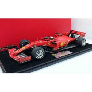 voiture de course formule 1 rouge