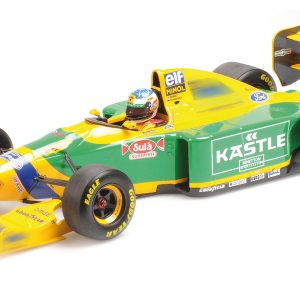 vieille voiture de course formule 1 vert et jaune