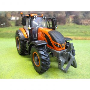 gros tracteur agricole orange