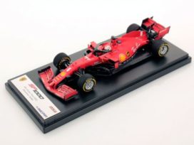 voiture de course formule 1 rouge