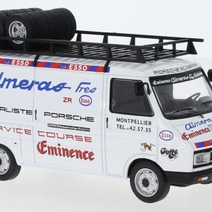 vieille camionnette assistance rallye