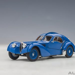 vieille voiture de luxe bleu
