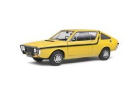 vieille voiture coupe jaune