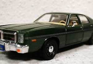 vieille voiture americaine coupe verte