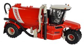 grosse machine agricole rouge