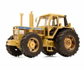 vieux tracteur agricole or