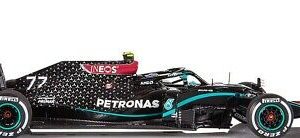 voiture de course formule 1 noire