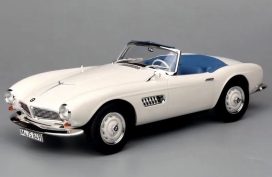 vieille voiture cabriolet blanche