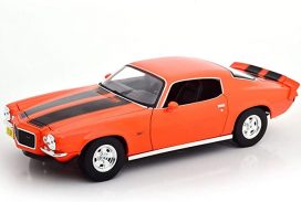 vieille voiture muscle car orange