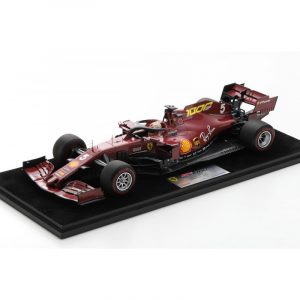 voiture de course formule 1 rouge