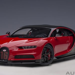 voiture de sport rouge et noire