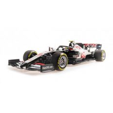 voiture de course formule 1 noire et blanche