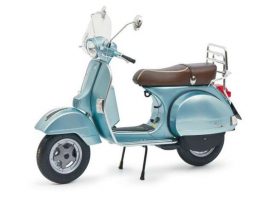 vieux scooter bleu