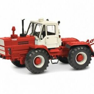 vieux tracteur agricole rouge