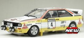 vieille voiture de rallye jaune