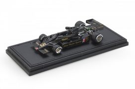 vieille voiture de course formule 1 noire