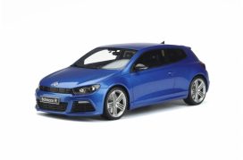 voiture de sport coupe bleu