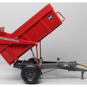 vieille petite benne agricole rouge