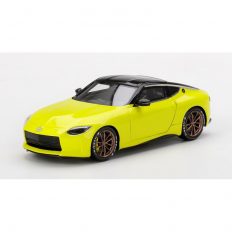 voiture de sport coupe jaune