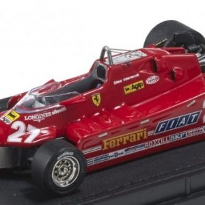 vieille voiture italienne de course formule 1 rouge