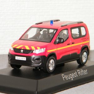 voiture de pompiers rouge