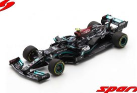 voiture de course formule 1 noire