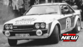 vieille voiture de rallye rouge t blanche