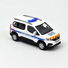 camionnette blanche de police française