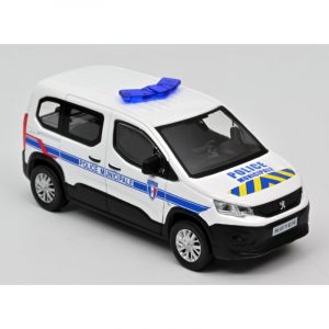 camionnette blanche de police