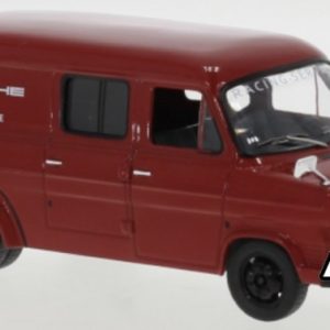 vieille camionnette assistance rouge