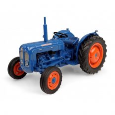 vieux tracteur agricole bleu et orange