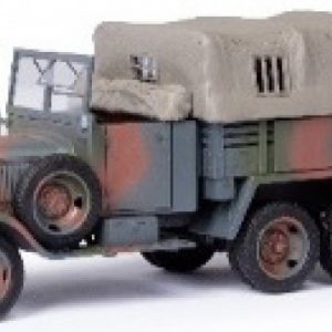 vieux camion militaire baché allemand